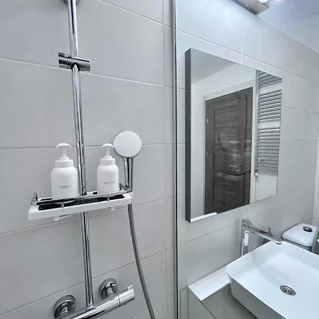 Nubia Modern